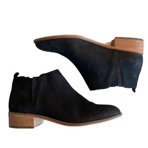 Sz9 BP Nordstrom Black textured Leather Heeled Booties VGUC